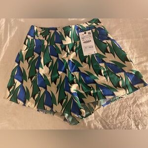 Zara linen shorts. NEW WITH TAG. Size XS